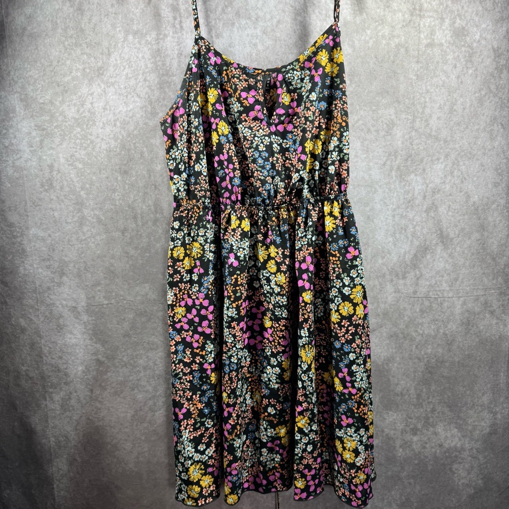 SHEIN Women’s 1XL Floral Print Cut‎ Out Cami Dress Bloomcore Feminine Milkmaid